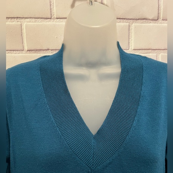 CABLE & GAUGE women v-neck blue-green sweater/size L - Picture 8 of 9